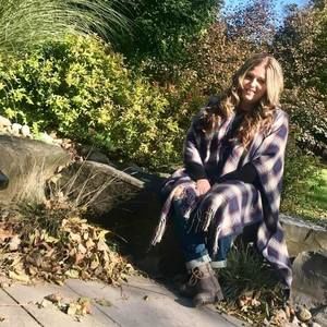 Meet your Posher, Karey